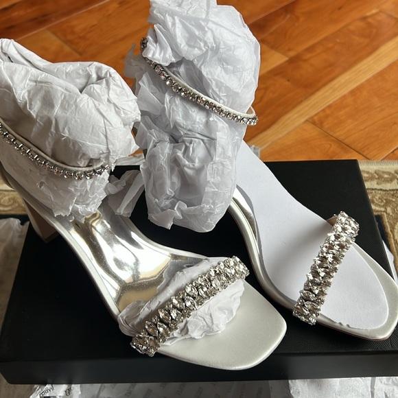 Badgley Mischka Harriet Heeled Sandal - Picture 14 of 17